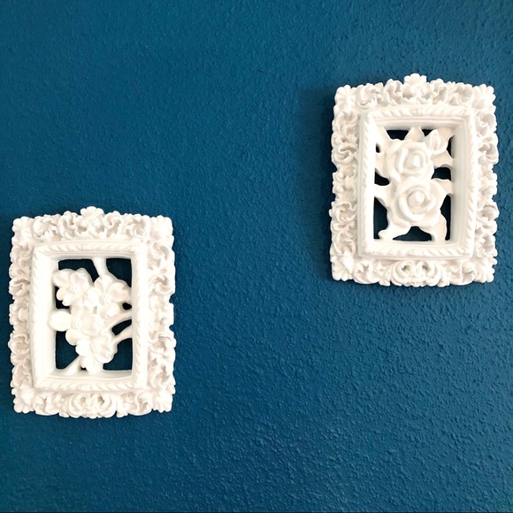 Vintage Other - Pair Vintage Chalkware White Floral Wall Hanging